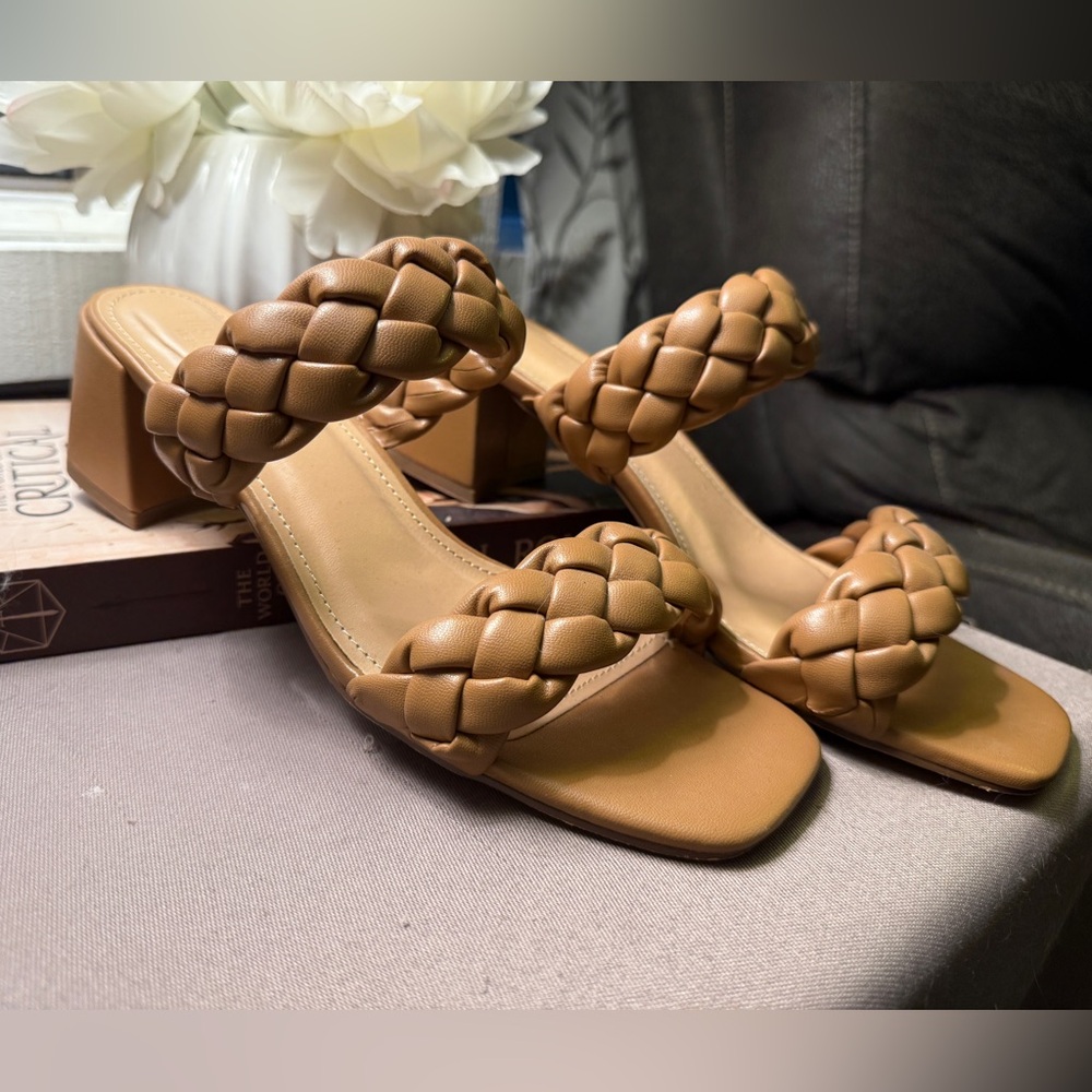 Cushionaire braided heel sandal.